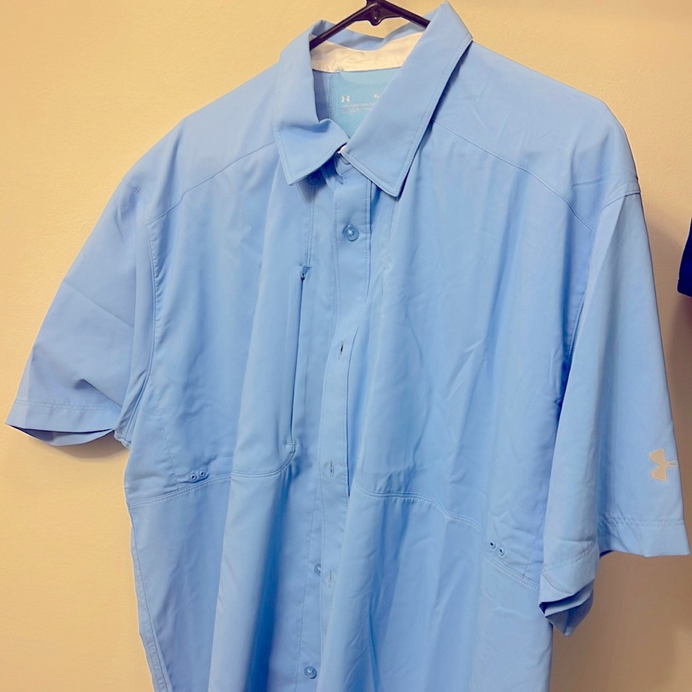 i (2) closets worth of Brand New and like New Men’s clothes from sizes XL to 2XL